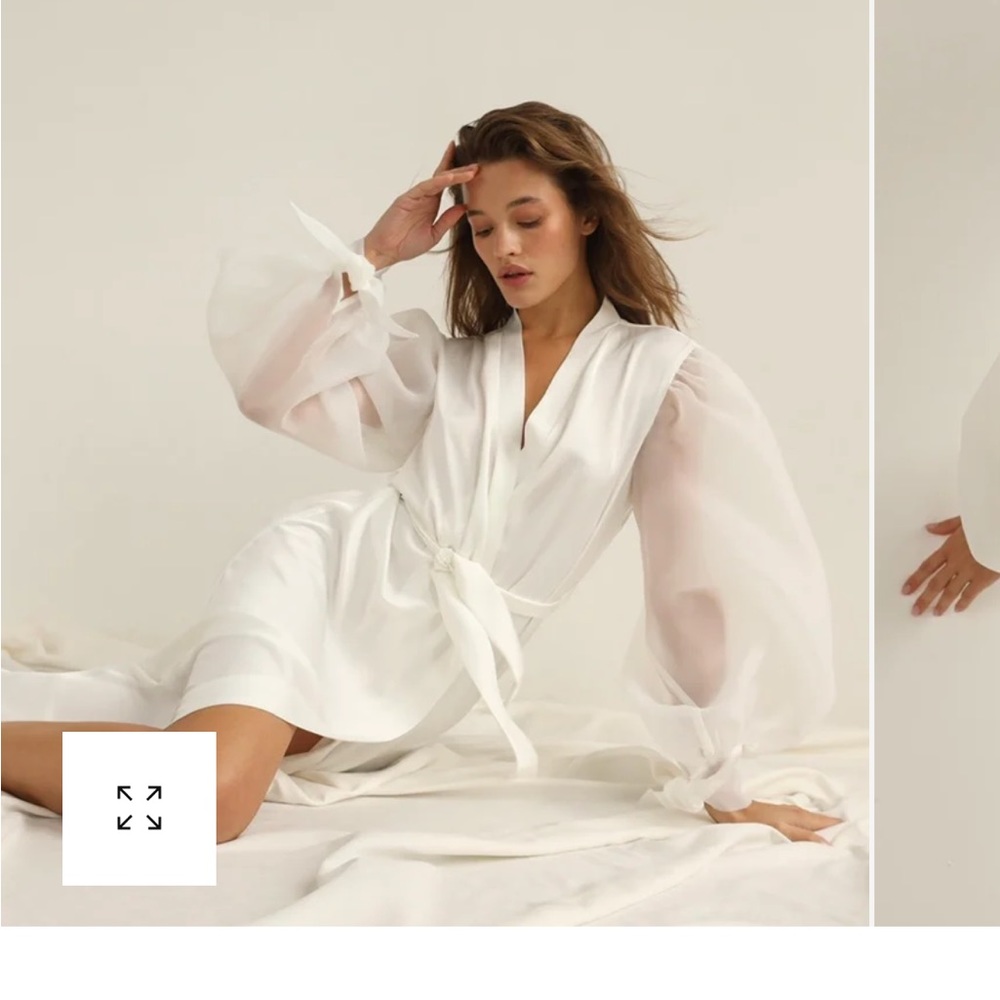 The robe / MELANIE - WHITE LONG